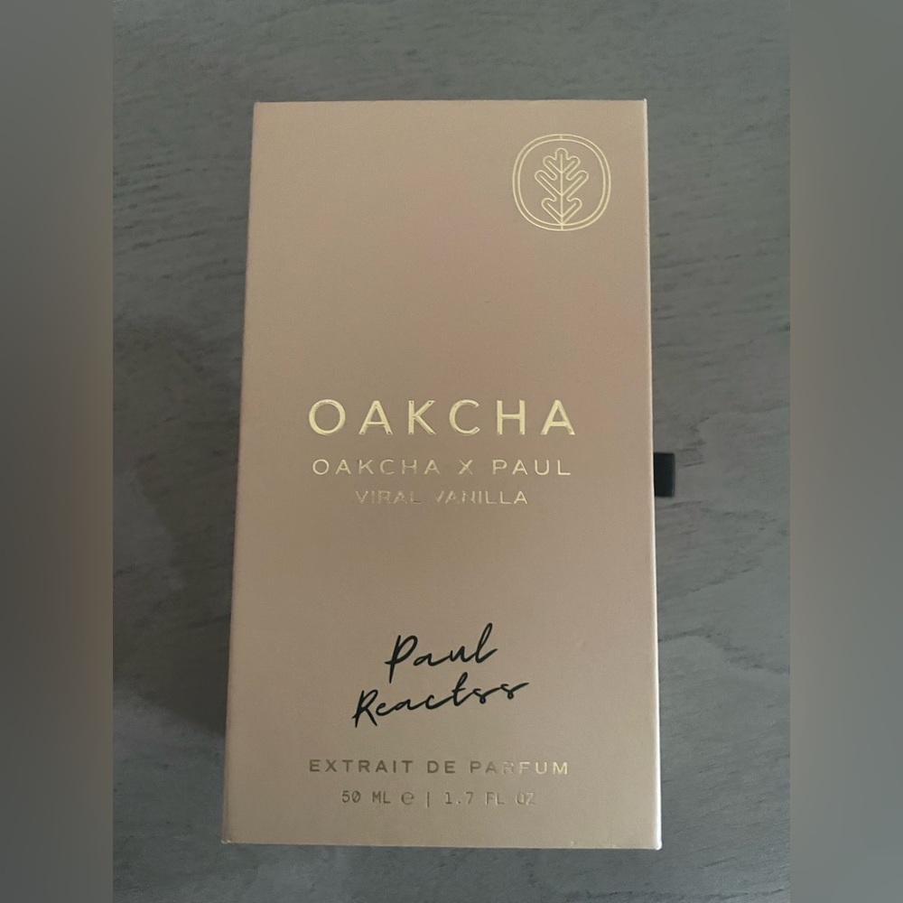 Oakcha That Girl Viral Vanilla Perfume

Like new